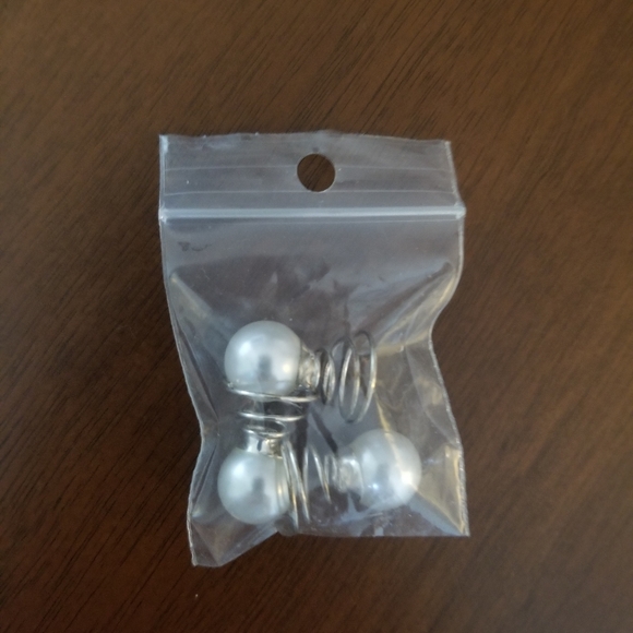 💟 FREE add on - Faux pearl hair accessories - Picture 2 of 2